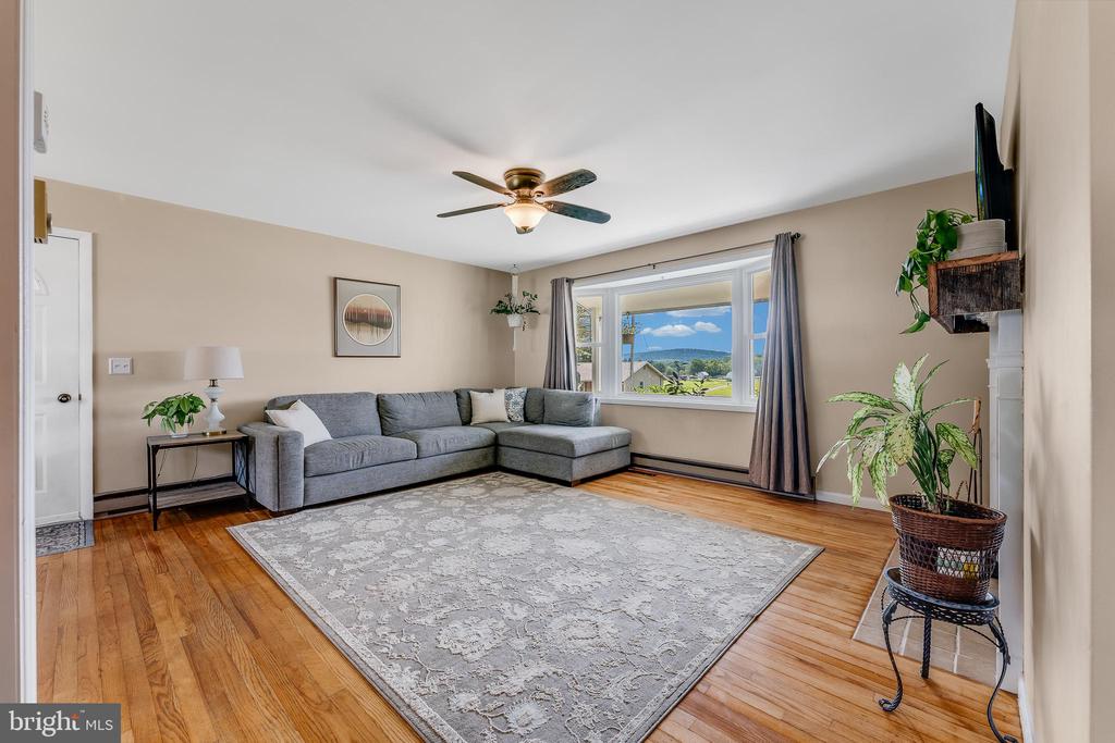215 N 10TH STREET