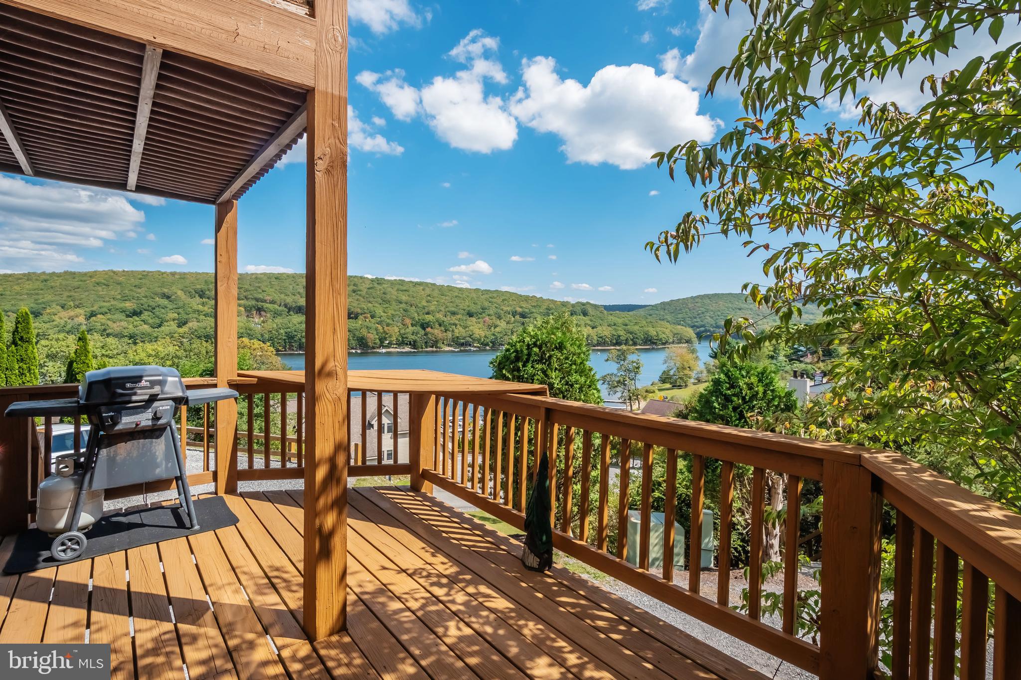 157 JEFFREY LANE 21A