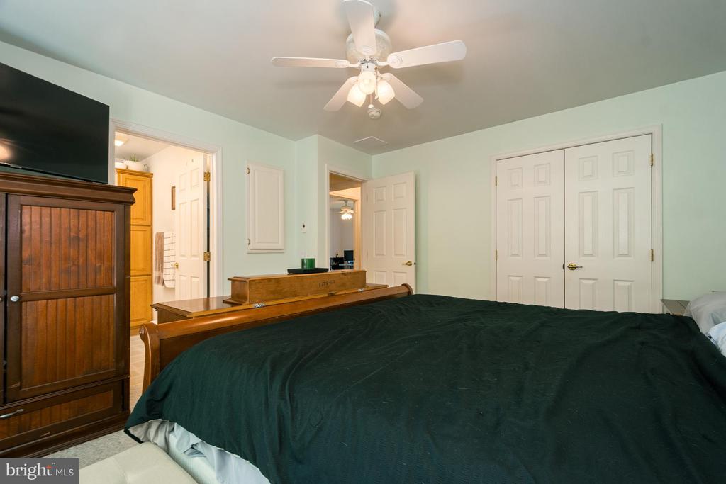11 SUNSET DRIVE