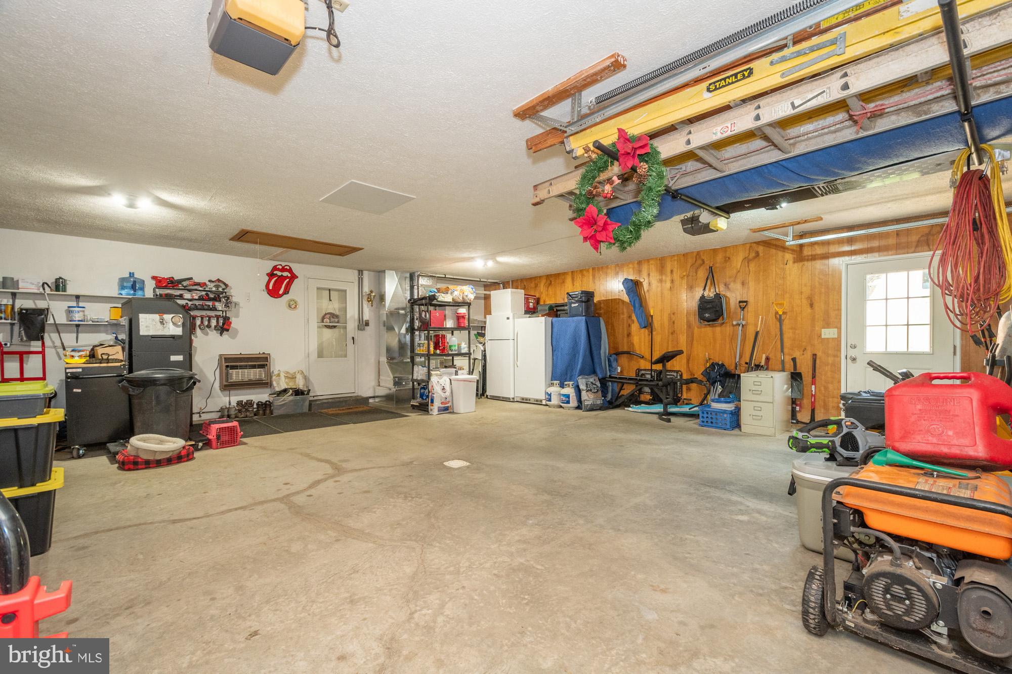 11 SUNSET DRIVE