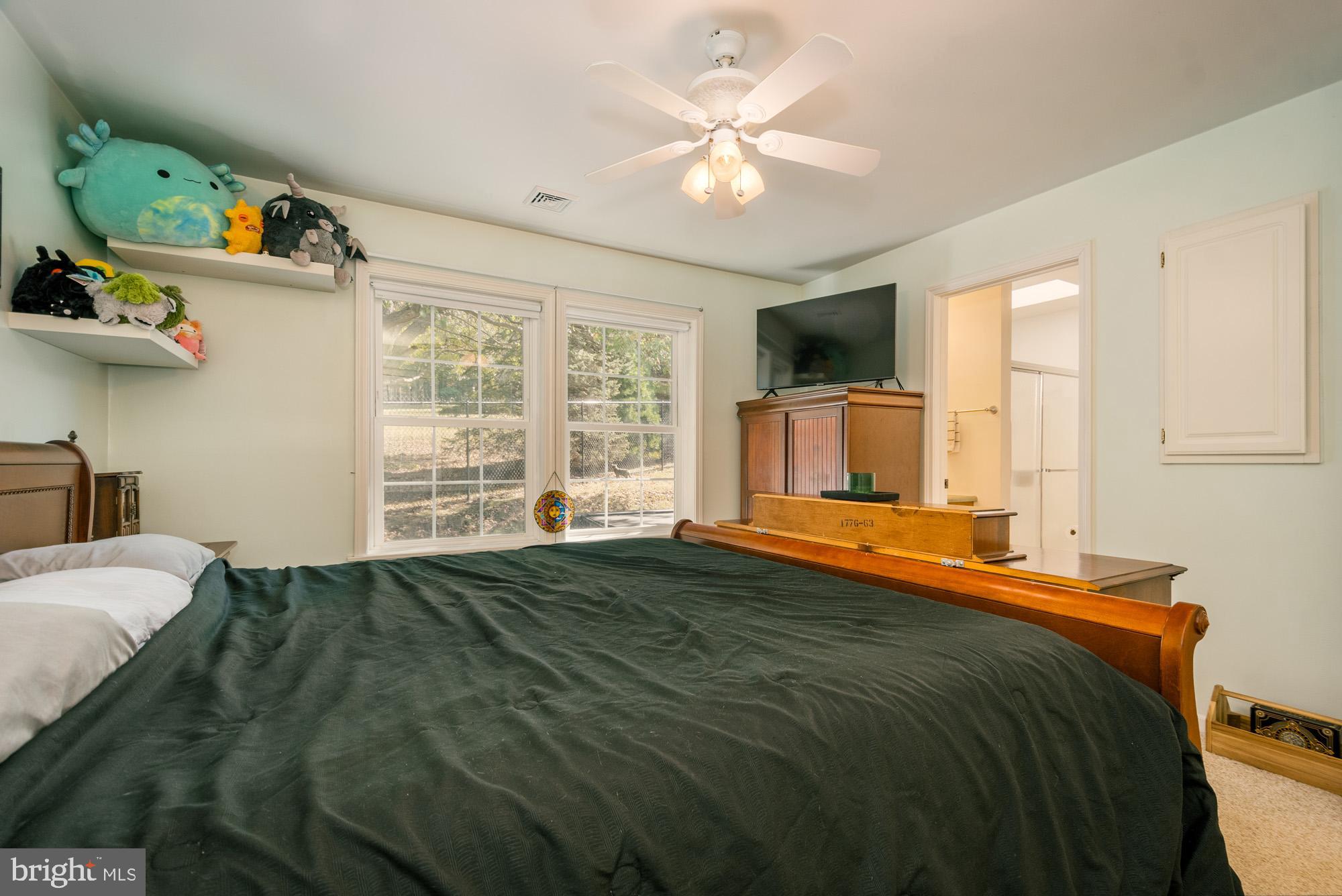 11 SUNSET DRIVE