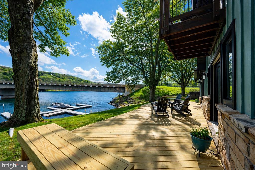 48 STONE TAVERN LN Unit: 2