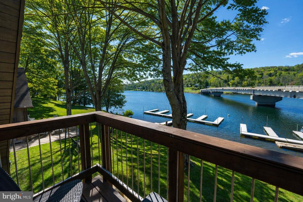 48 STONE TAVERN LN Unit: 2