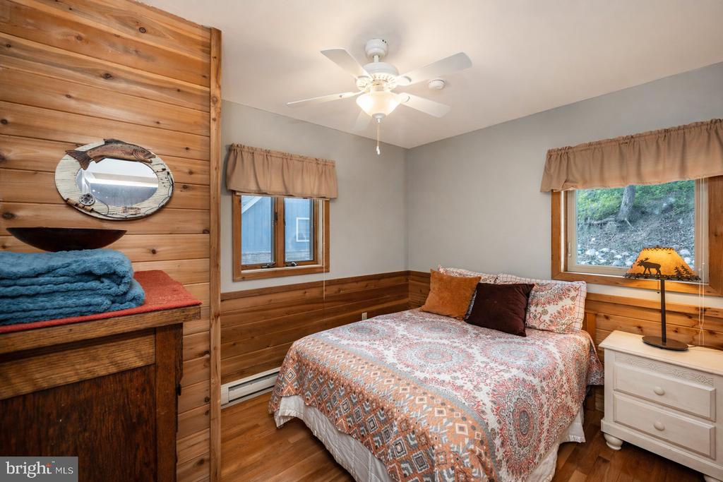 48 STONE TAVERN LN Unit: 2
