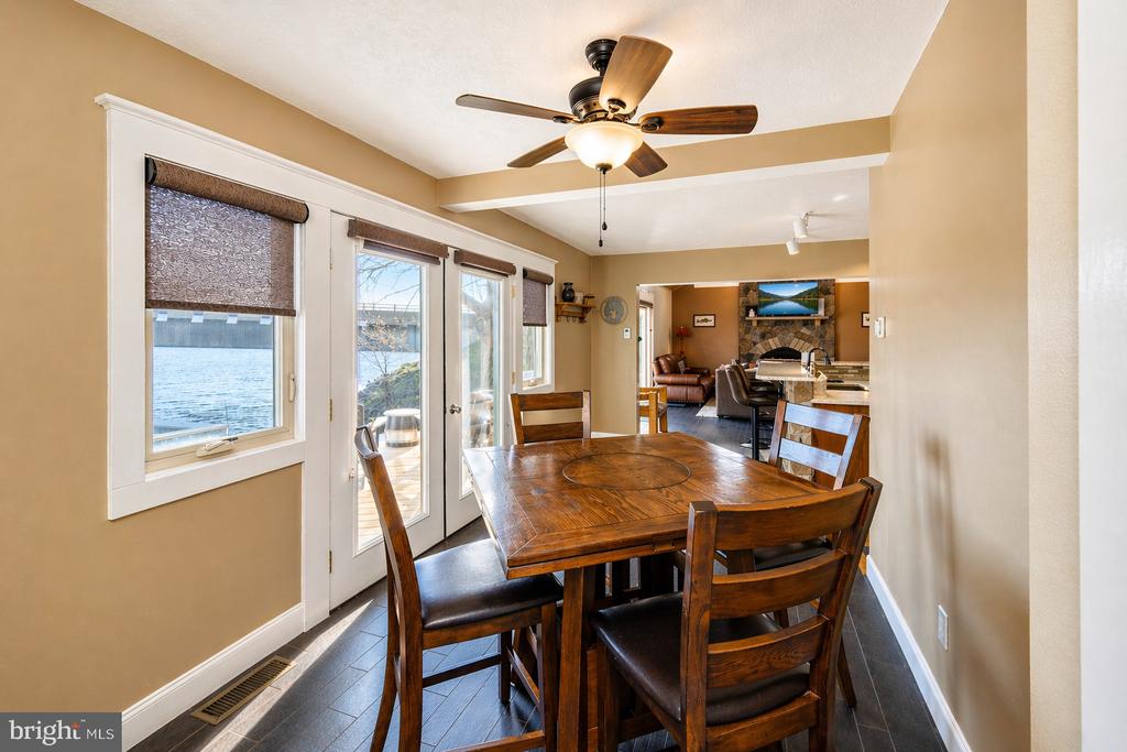 48 STONE TAVERN LN Unit: 2