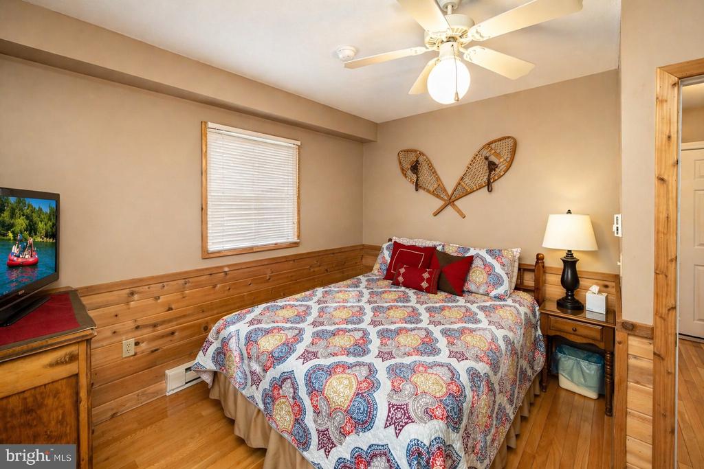 48 STONE TAVERN LN Unit: 2