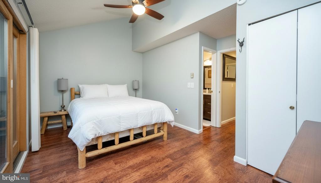 48 BRIGHT PASSAGE 5B