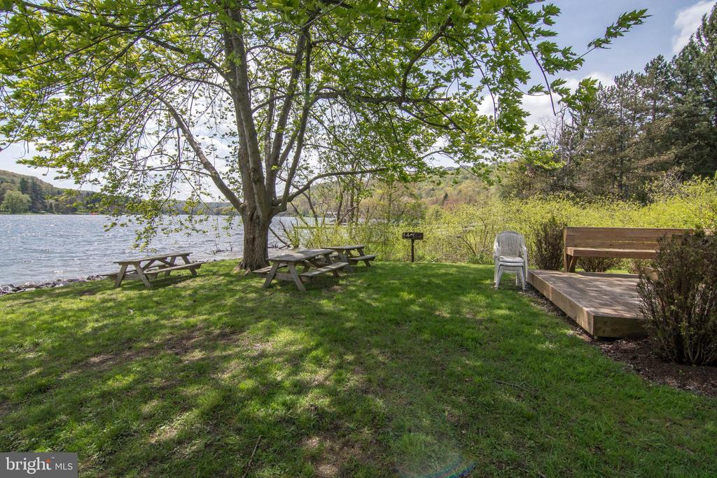 48 BRIGHT PASSAGE 5B