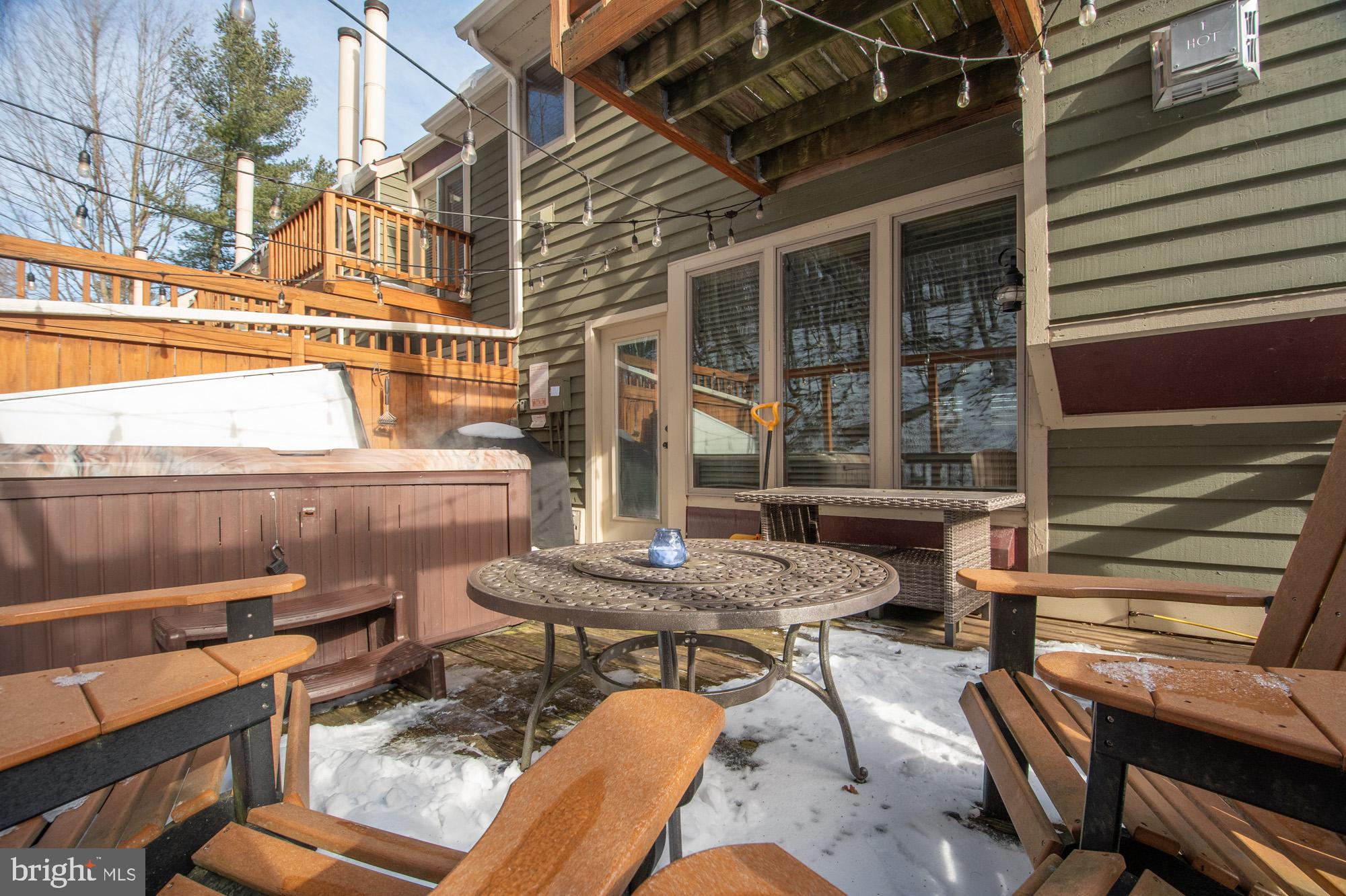 12 WINDING WAY 18A
