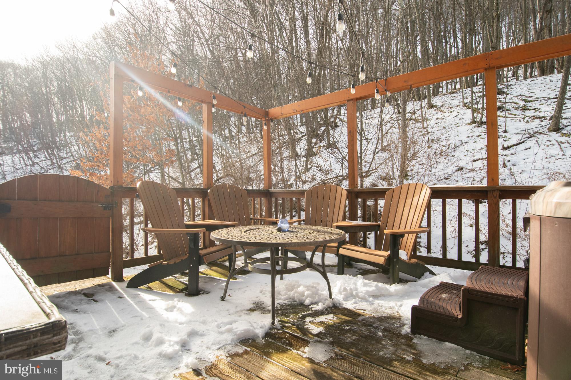 12 WINDING WAY 18A