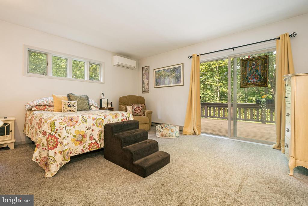 488 LAUREL CIRCLE