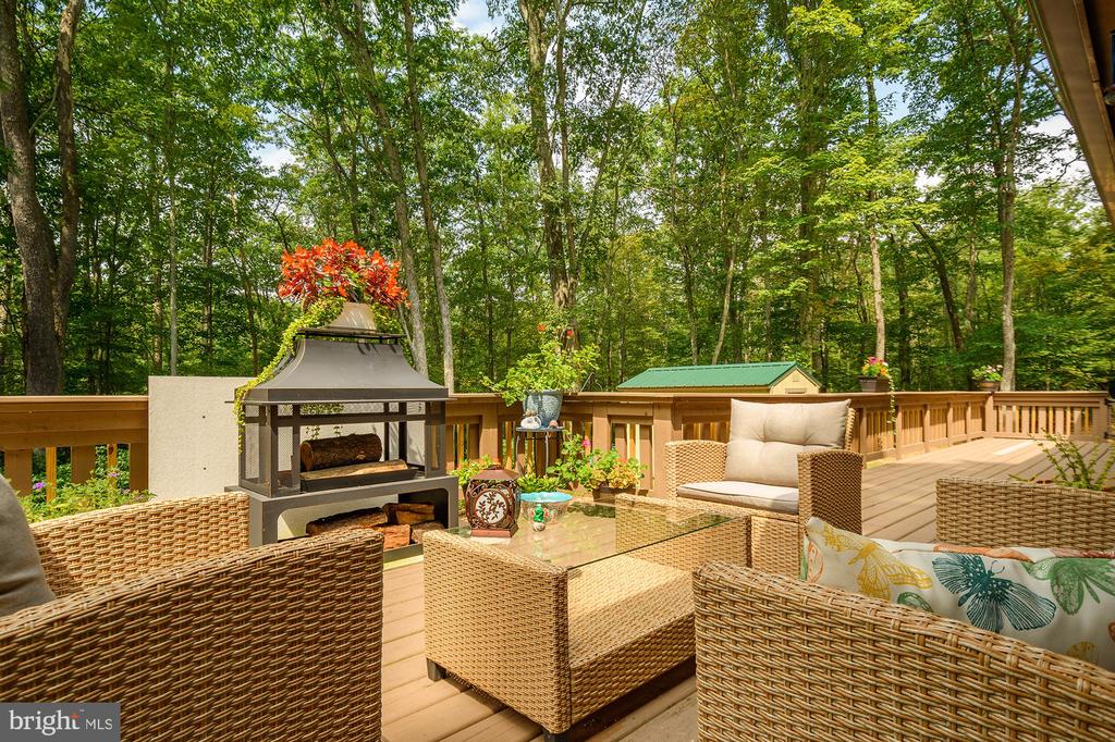 488 LAUREL CIRCLE