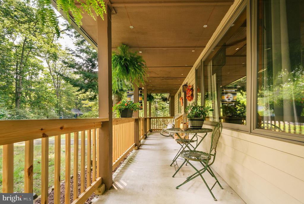 488 LAUREL CIRCLE