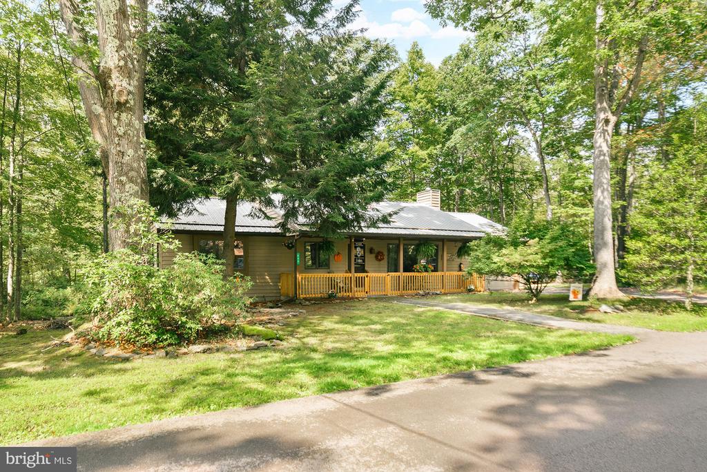 488 LAUREL CIRCLE