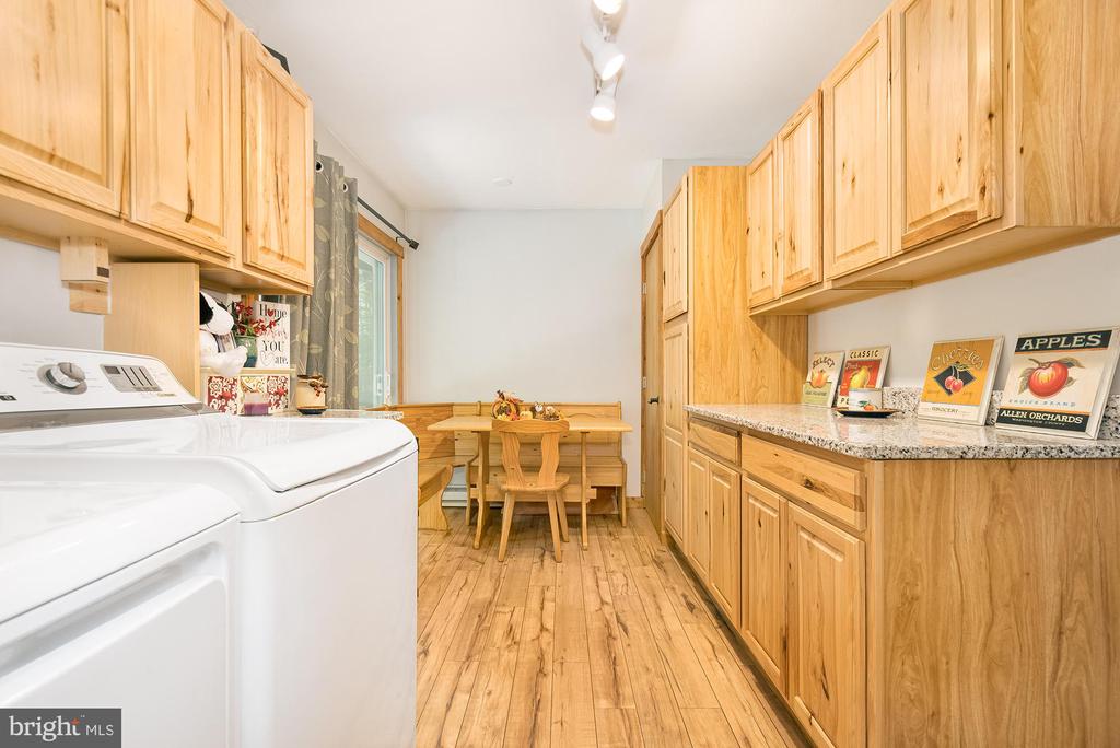 488 LAUREL CIRCLE