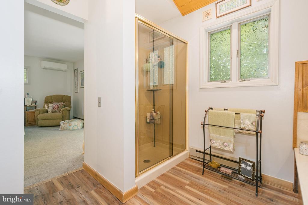 488 LAUREL CIRCLE