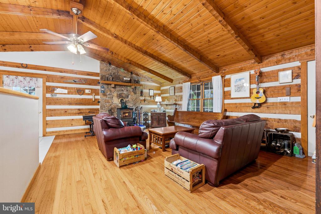37 SORREL COURT
