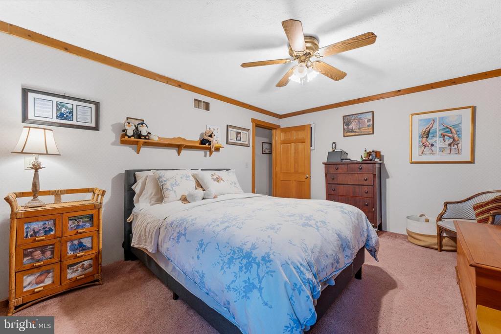 37 SORREL COURT