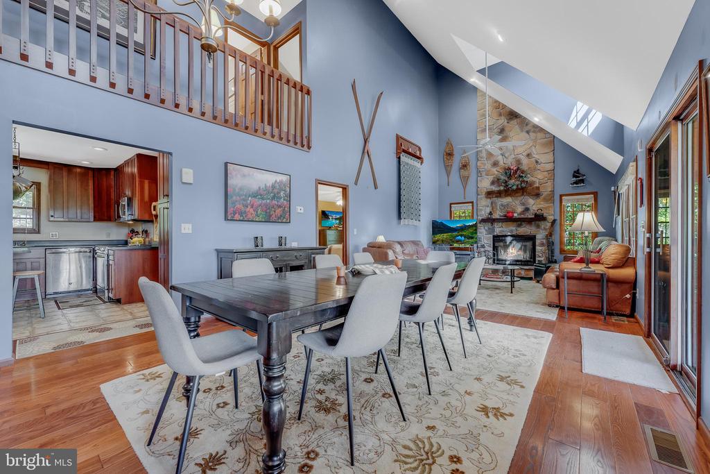 623 NORTHPOINT WAY