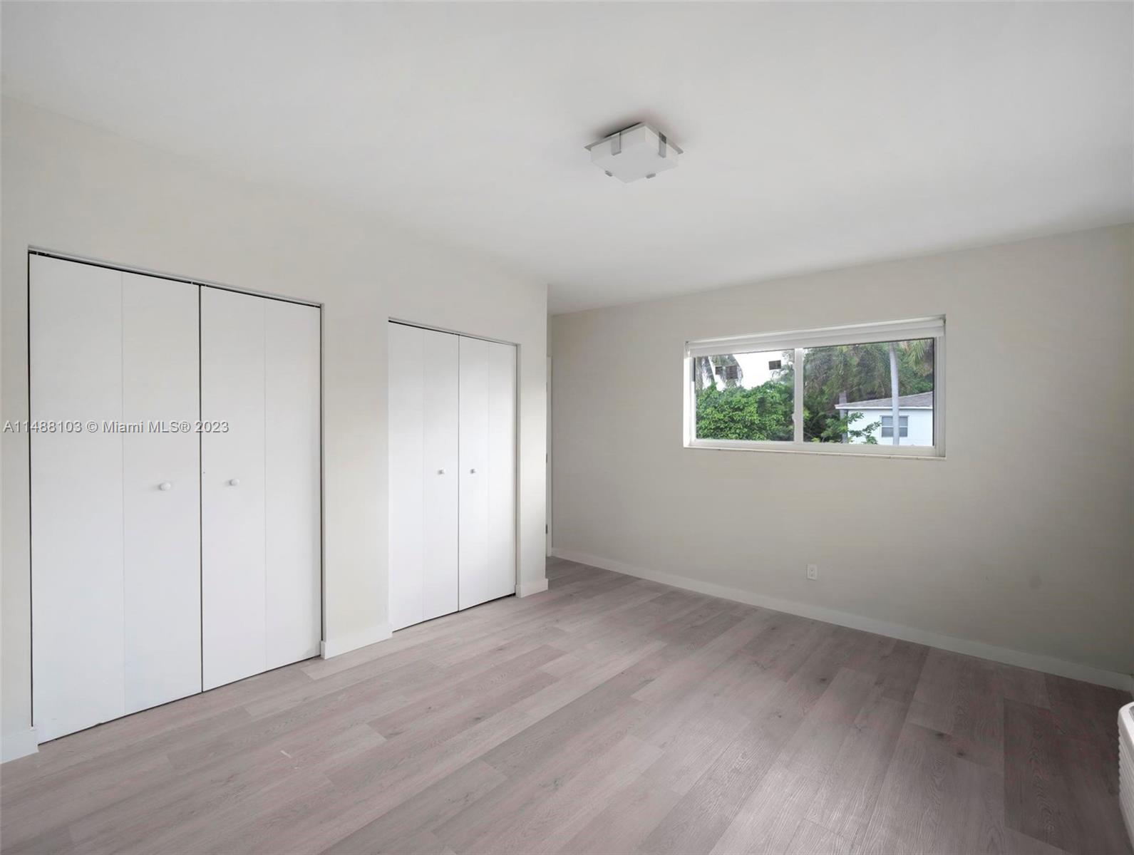 1525 Michigan Ave # 11