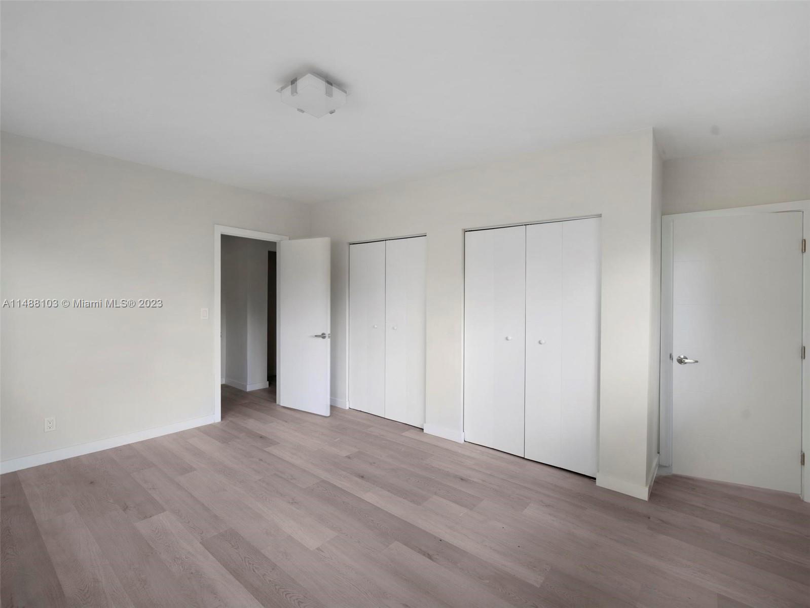 1525 Michigan Ave # 11