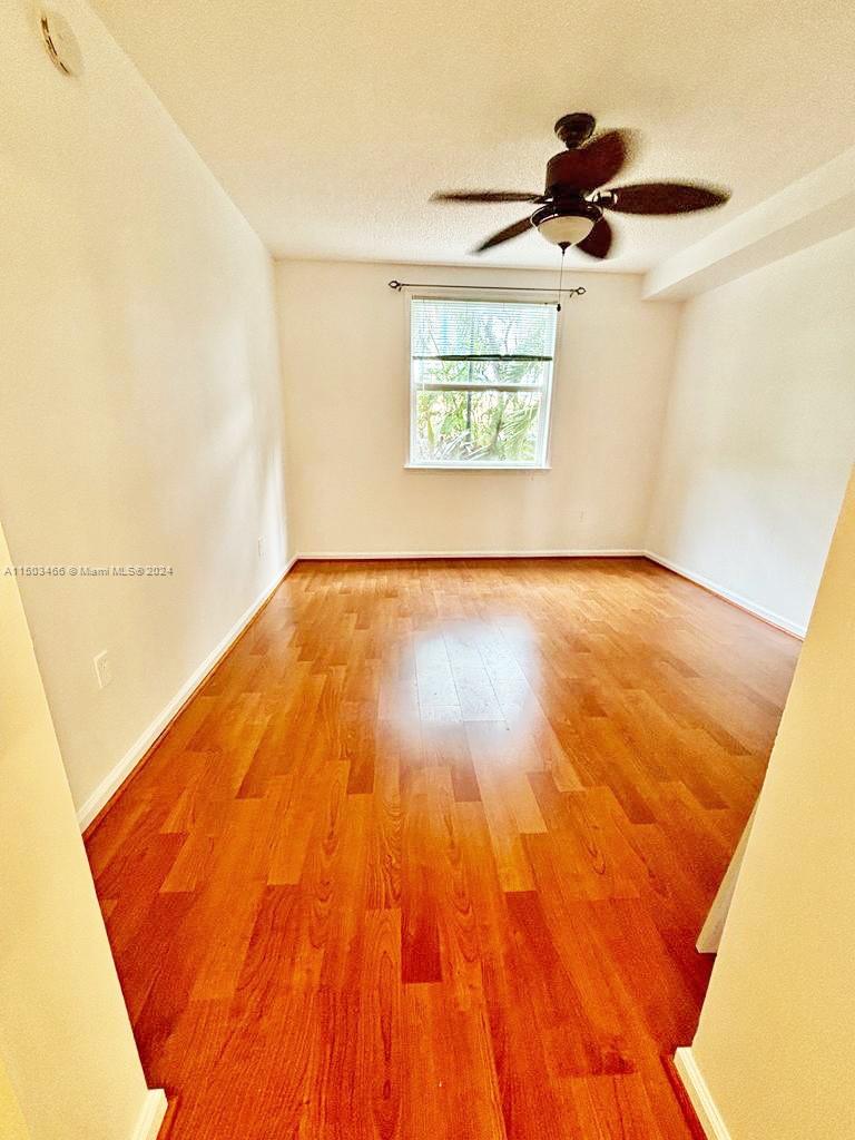 17145 N Bay Rd # 4105