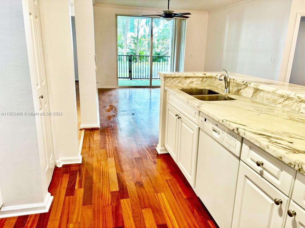 17145 N Bay Rd # 4105