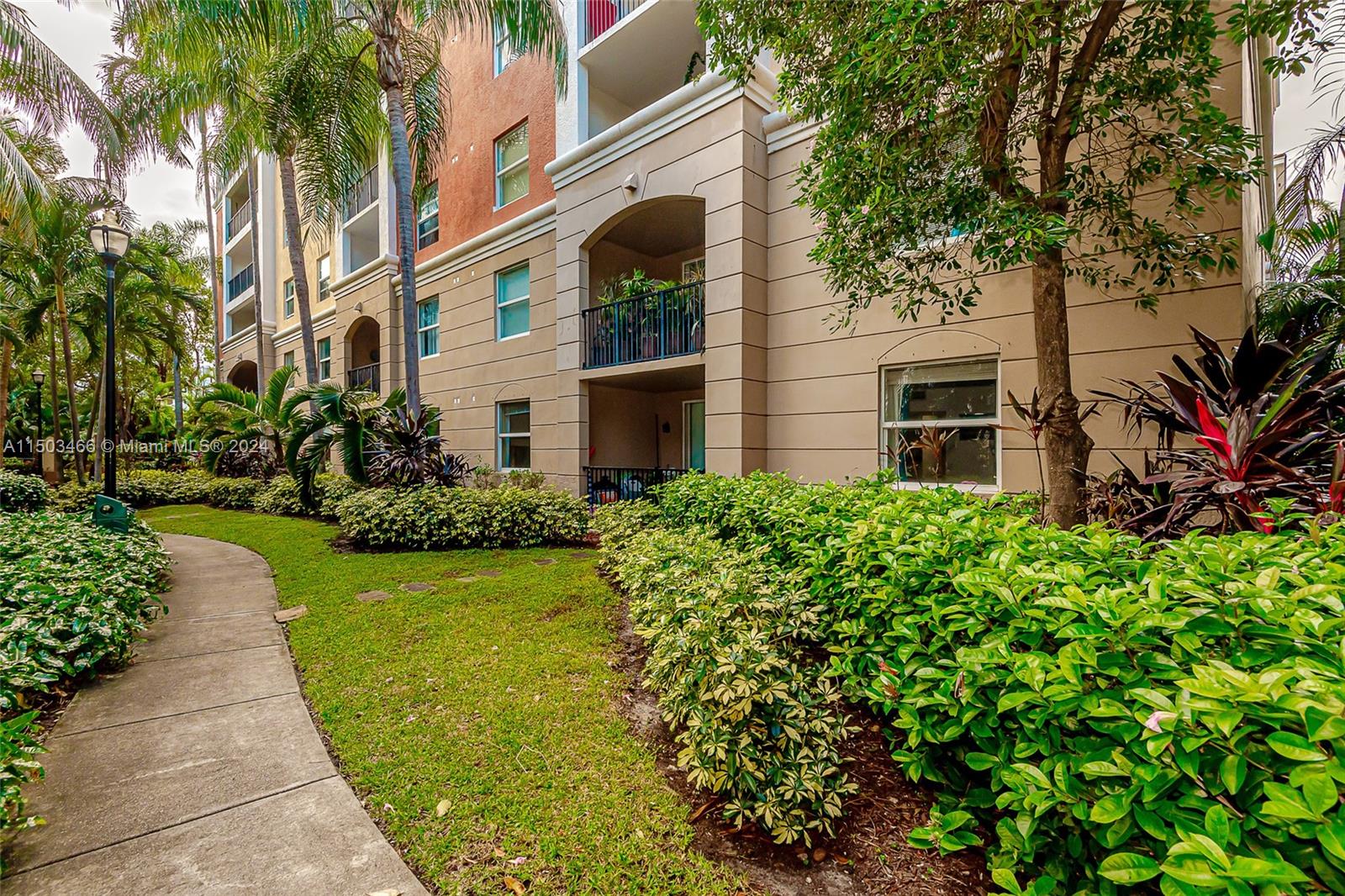 17145 N Bay Rd # 4105