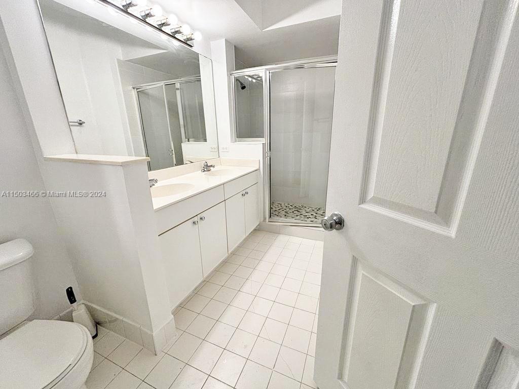 17145 N Bay Rd # 4105