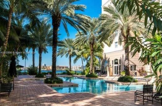17145 N Bay Rd # 4106