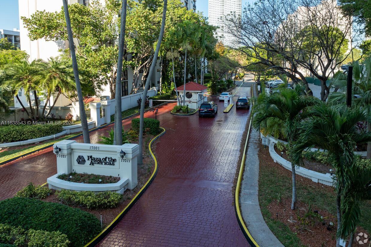 17011 N Bay Rd # 805