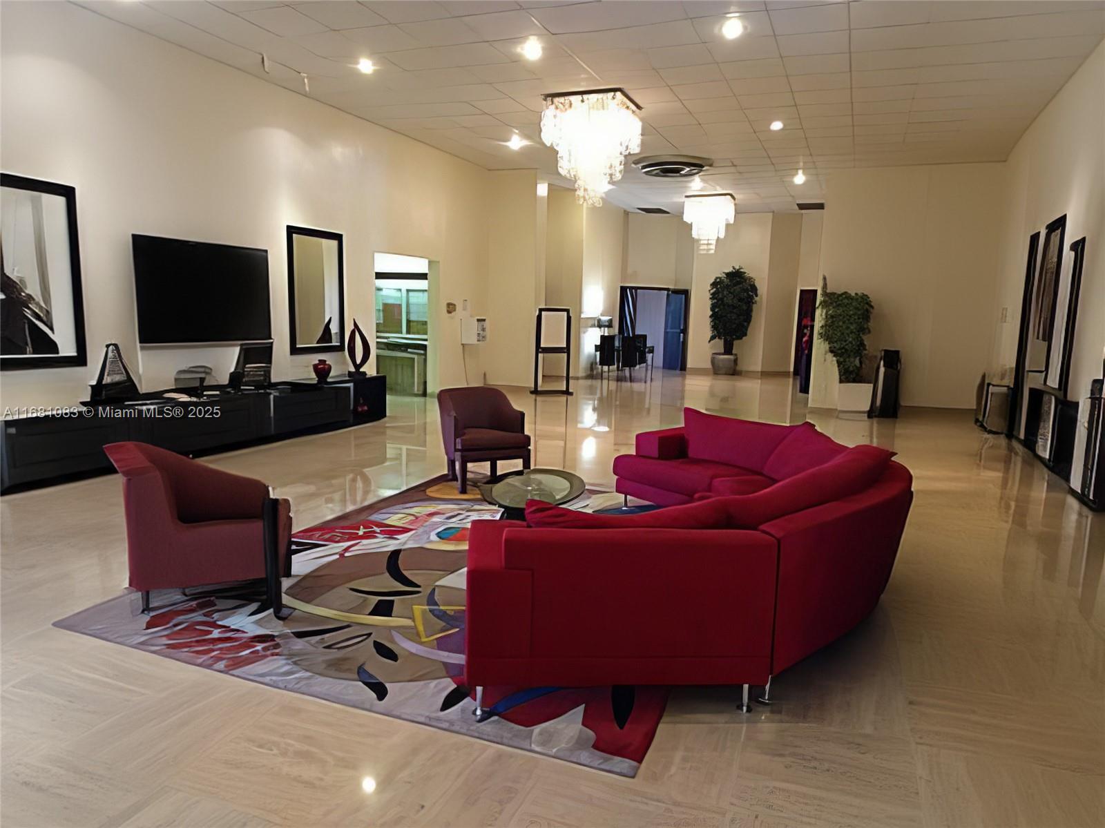 500 Three Islands Blvd # 116