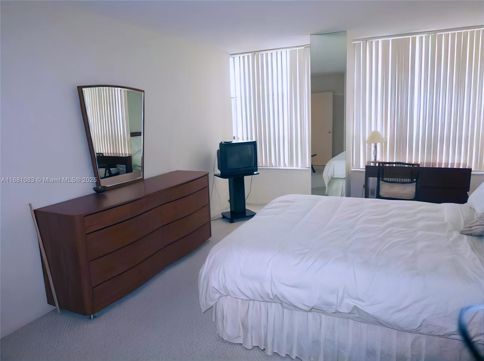 500 Three Islands Blvd # 116