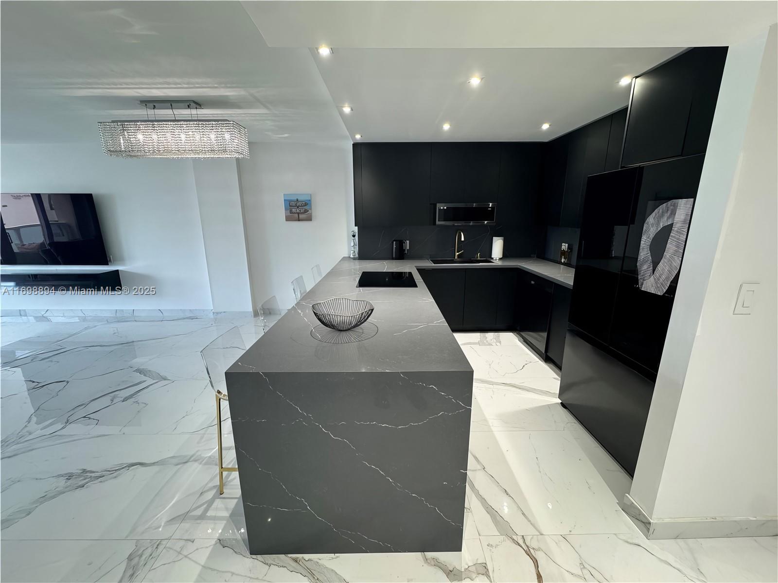 3800 S Ocean Dr # 1115
