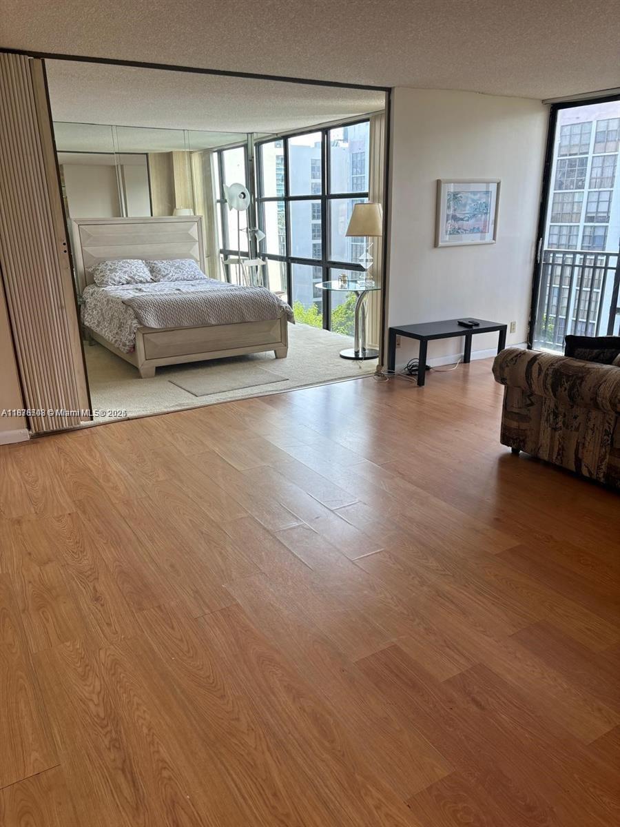 17011 N Bay Rd # 805