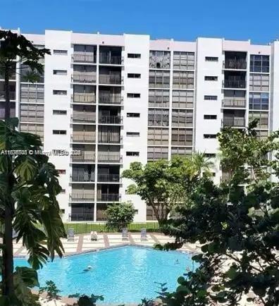 17011 N Bay Rd # 805