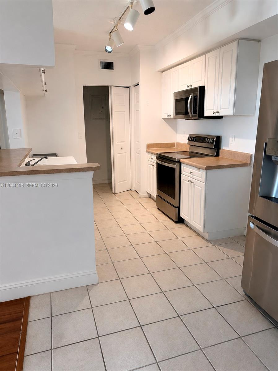 17145 N Bay Rd # 4307