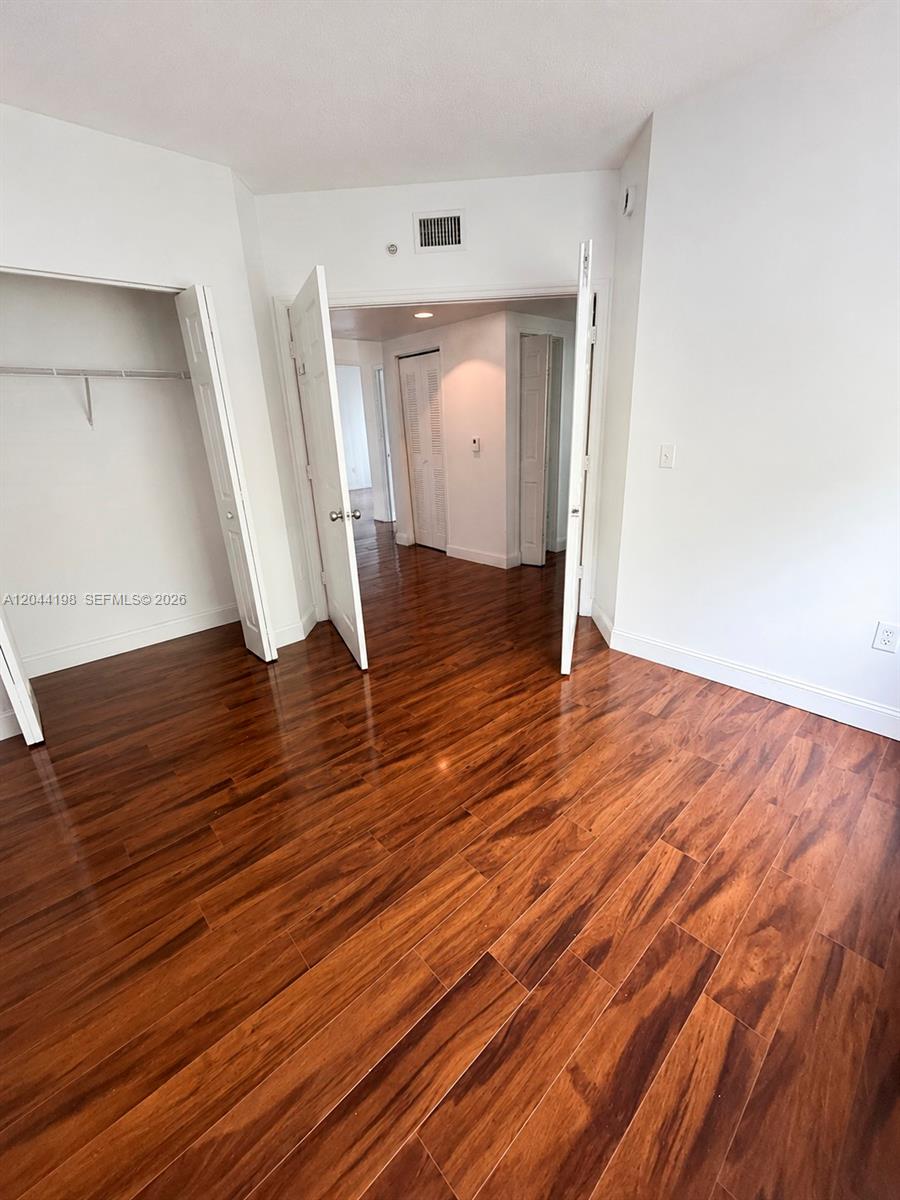 17145 N Bay Rd # 4307