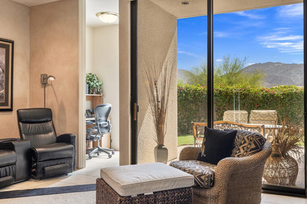 73497 Mariposa Dr