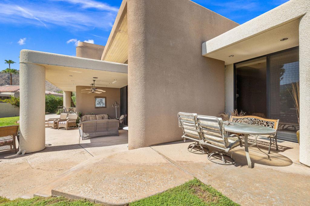 73497 Mariposa Dr