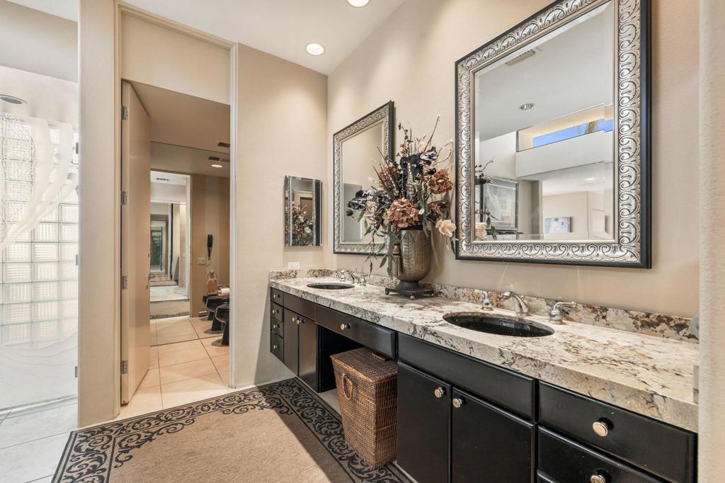 73497 Mariposa Dr