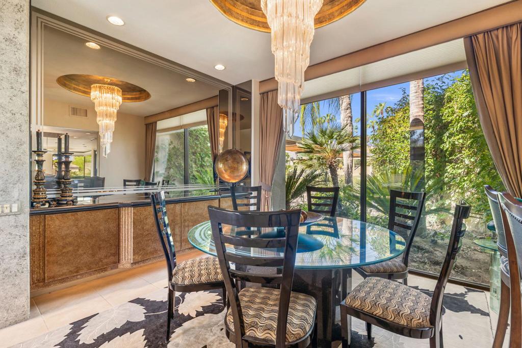 73497 Mariposa Dr