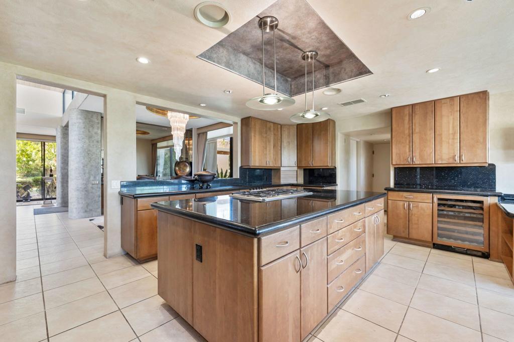 73497 Mariposa Dr