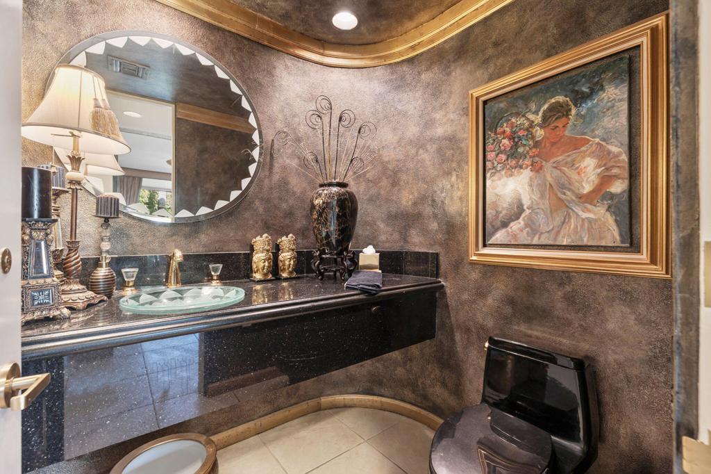 73497 Mariposa Dr