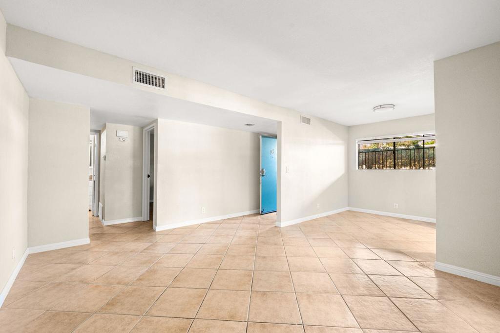 5301 E Waverly S 145