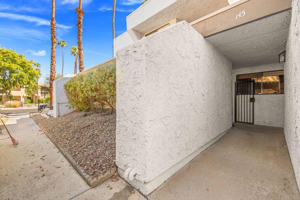 5301 E Waverly S 145