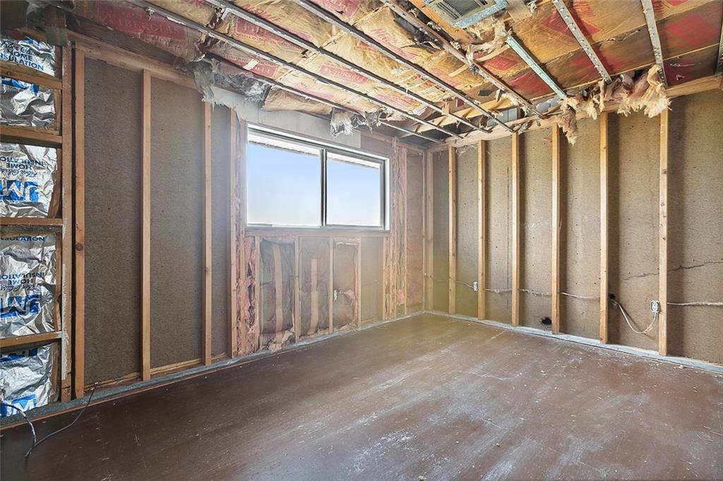 152 JEANNE Avenue