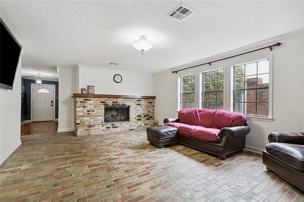 4521 TAFT Park