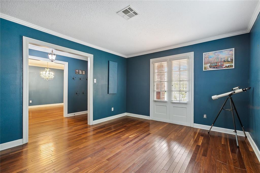 4521 TAFT Park