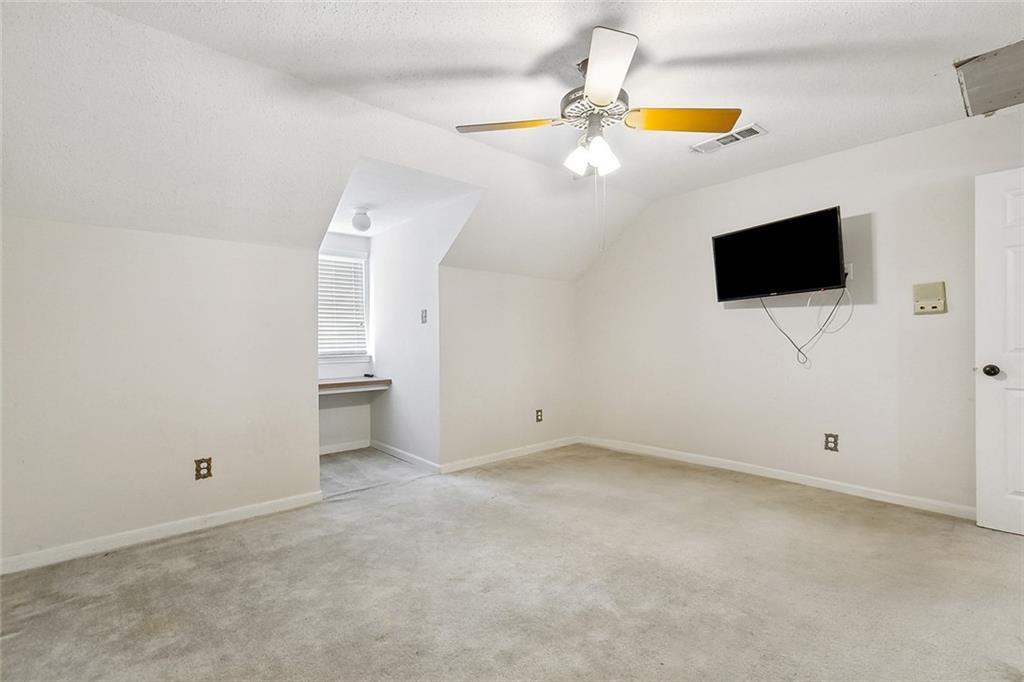 4521 TAFT Park